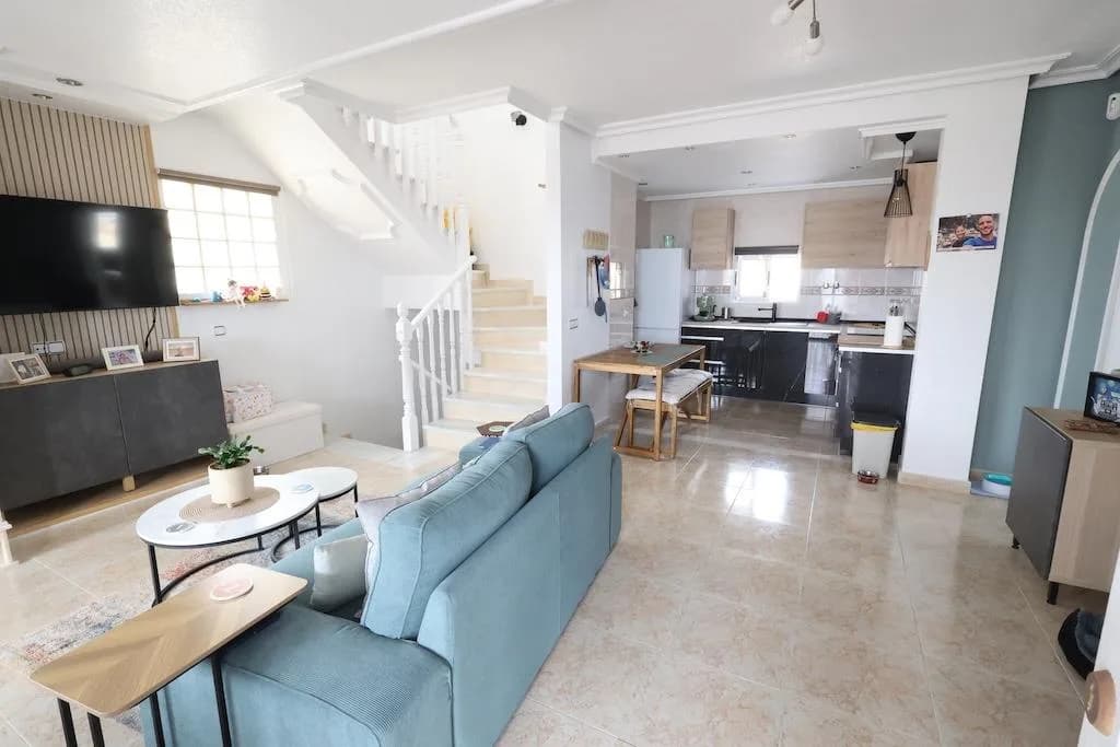 Villa de 5 dormitorios en venta en San Miguel de Salinas, Alicante - Image 3