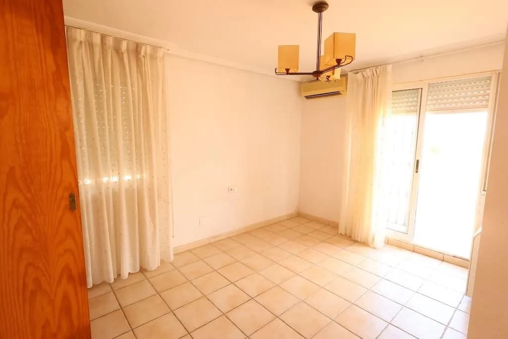 Semi-detached House In Torrevieja - Image 7