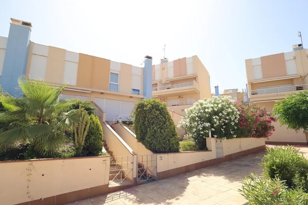 Semi-detached House In Orihuela Costa - Image 2