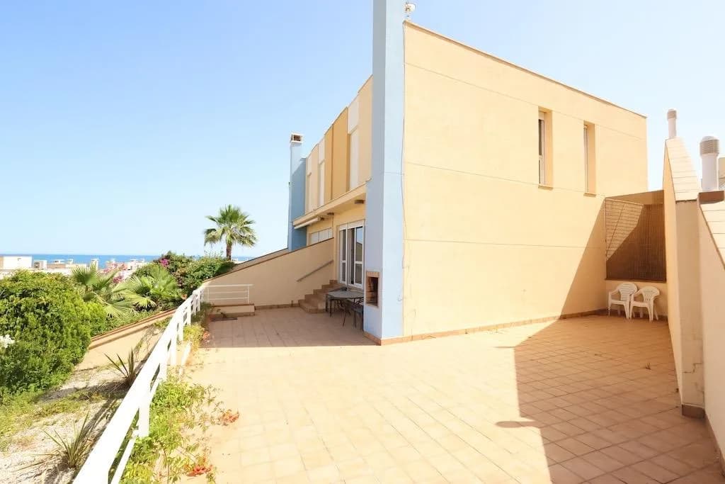 Semi-detached House In Orihuela Costa - Image 4