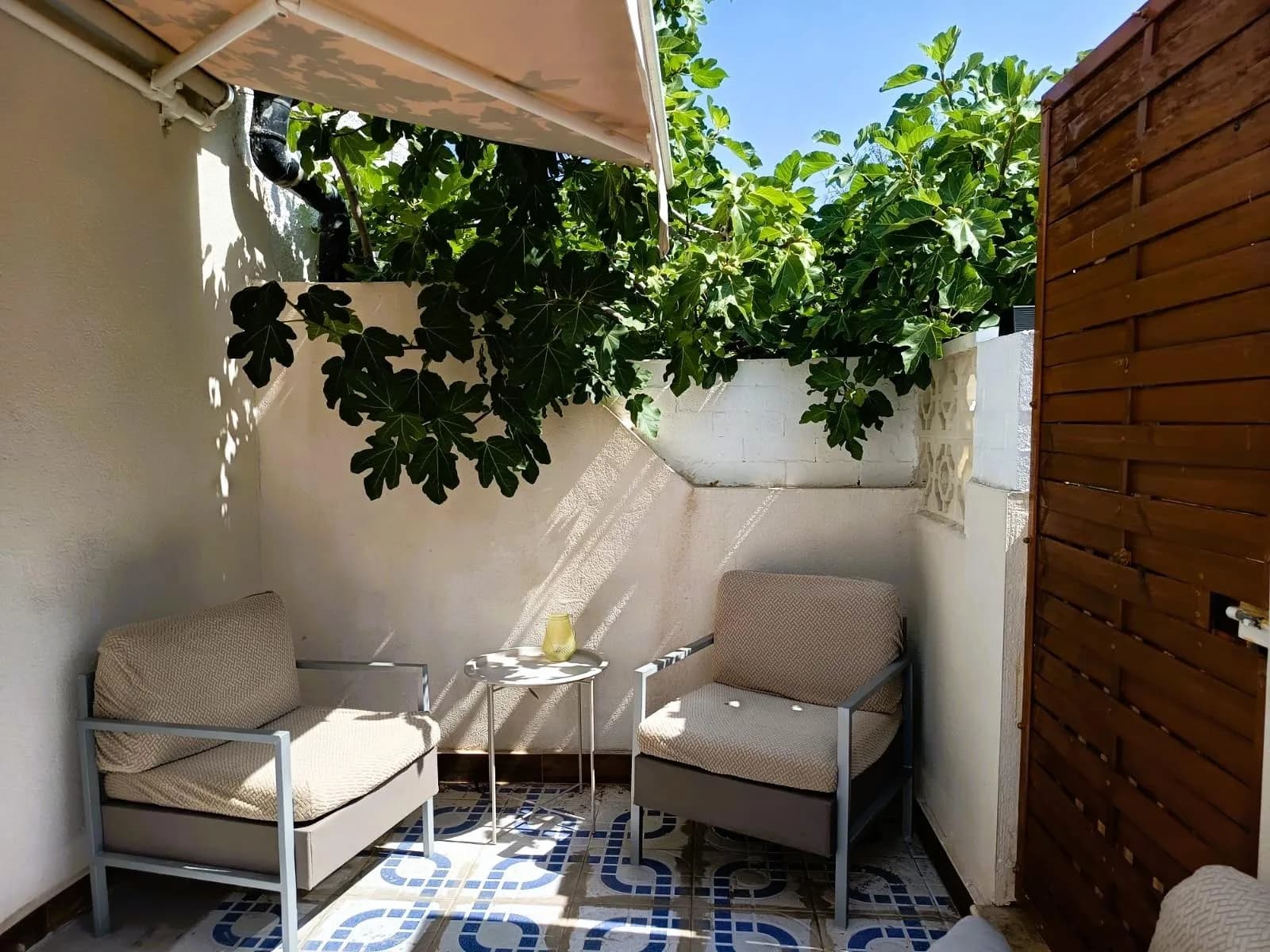 Bungalow de 1 dormitorios en venta en Torrevieja, Alicante - Image 3