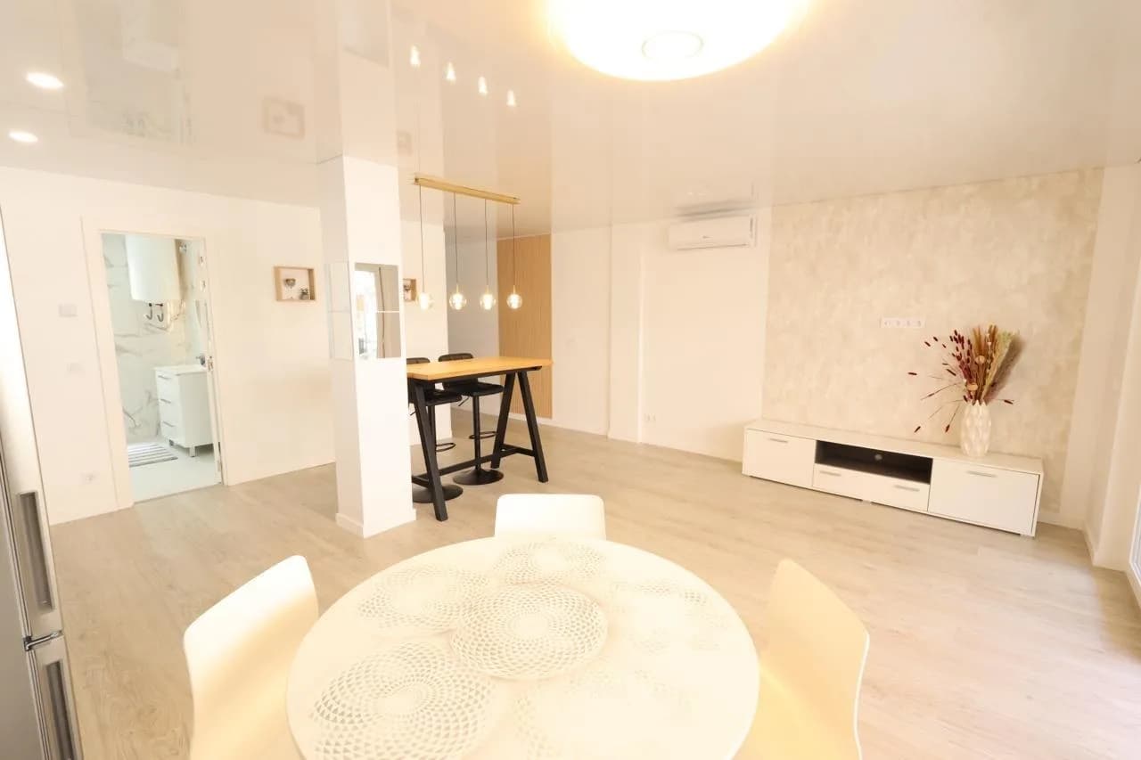 Apartment de 3 dormitorios en venta en Torrevieja, Alicante - Image 5