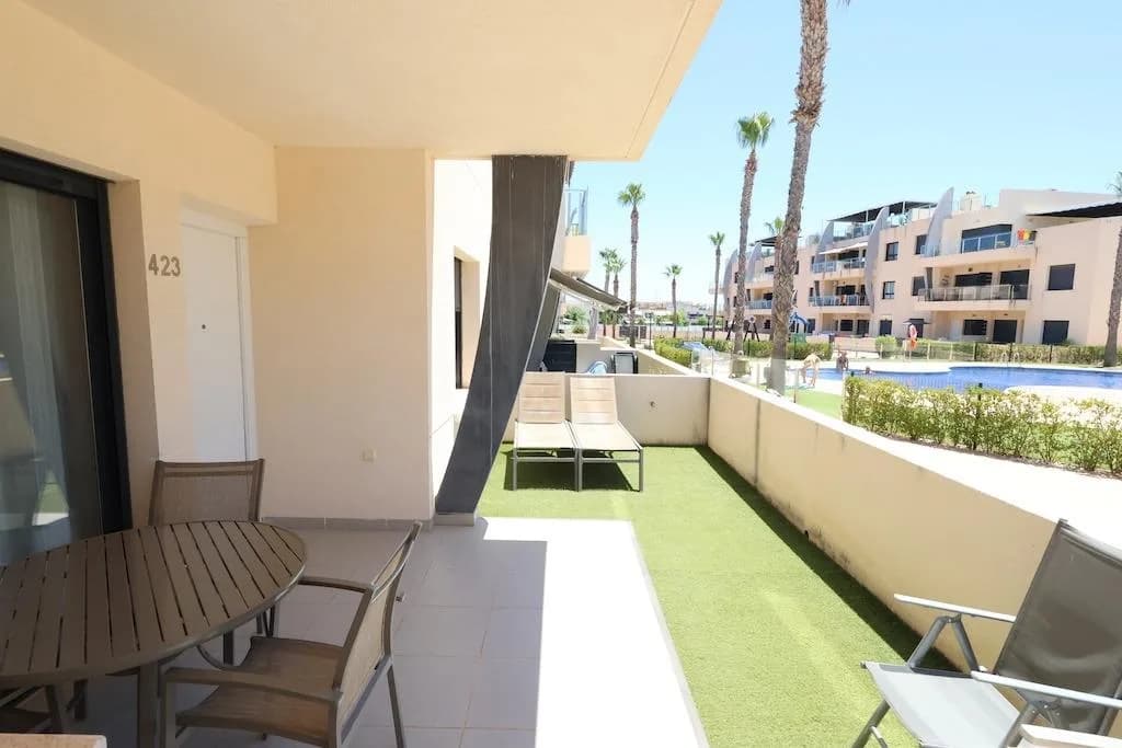 Apartment de 2 dormitorios en venta en Pilar de la Horadada, Alicante - Image 4