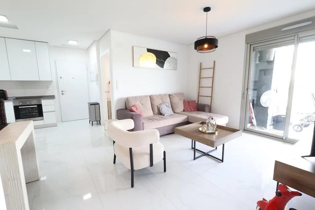 Apartment de 3 dormitorios en venta en Orihuela Costa, Alicante - Image 4