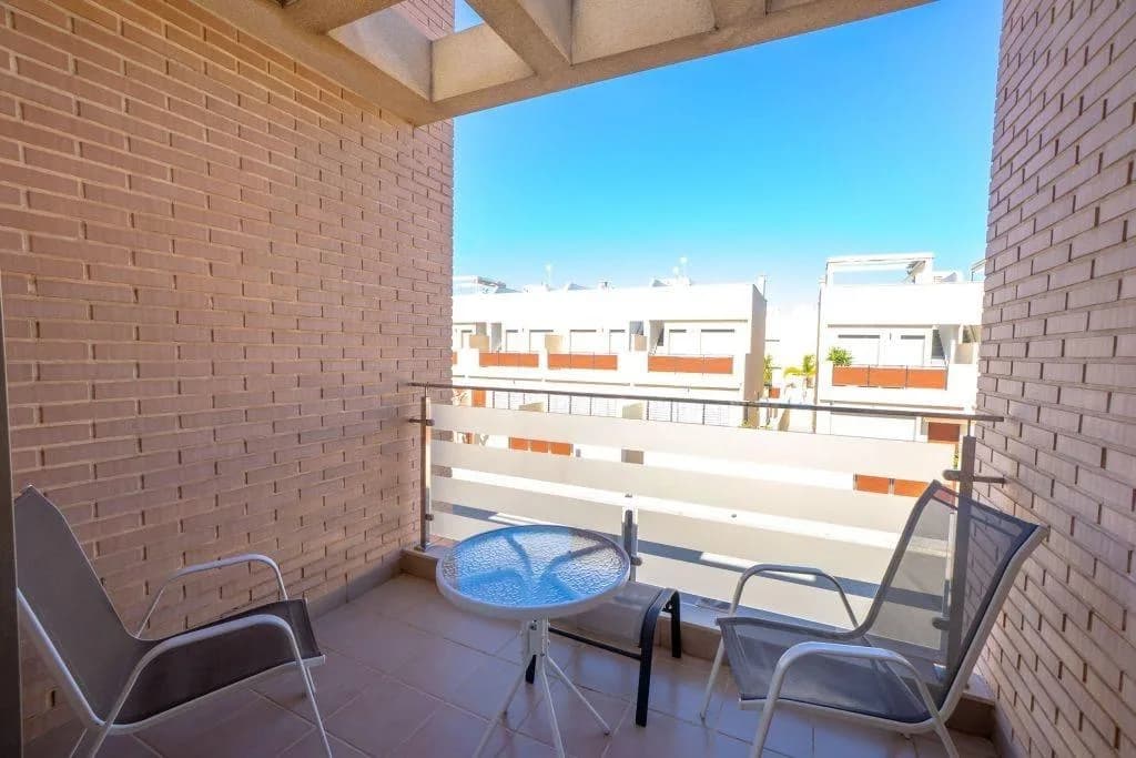 Villa de 2 dormitorios en venta en Pilar de la Horadada, Alicante - Image 3