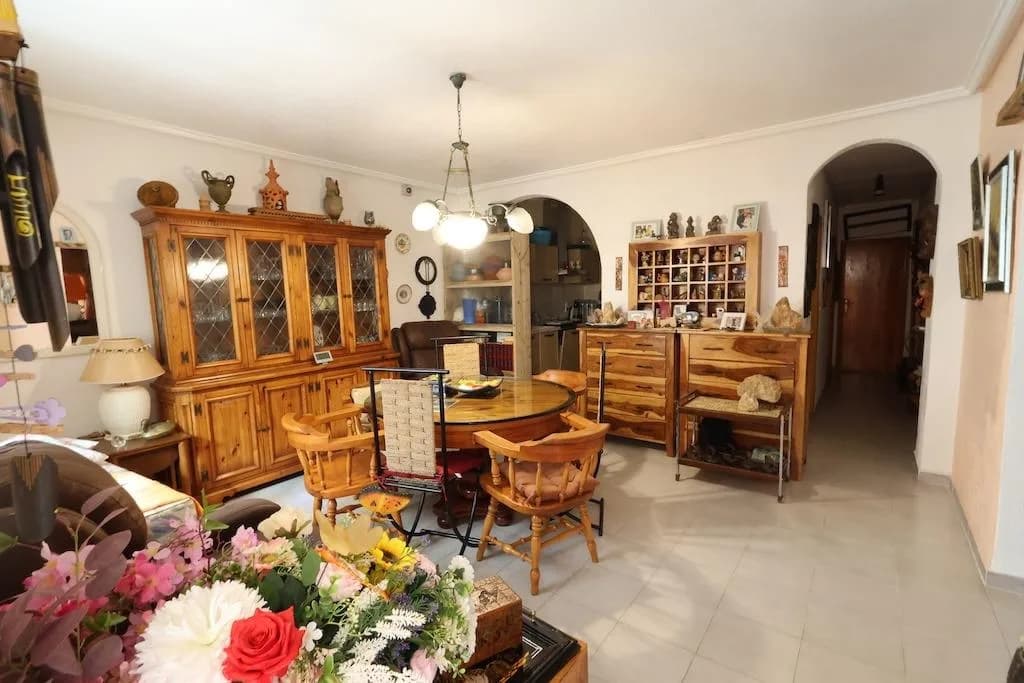 Apartment de 2 dormitorios en venta en Torrevieja, Alicante - Image 5