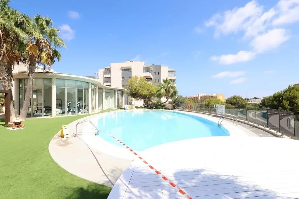 Apartment de 2 dormitorios en venta en Orihuela Costa, Alicante