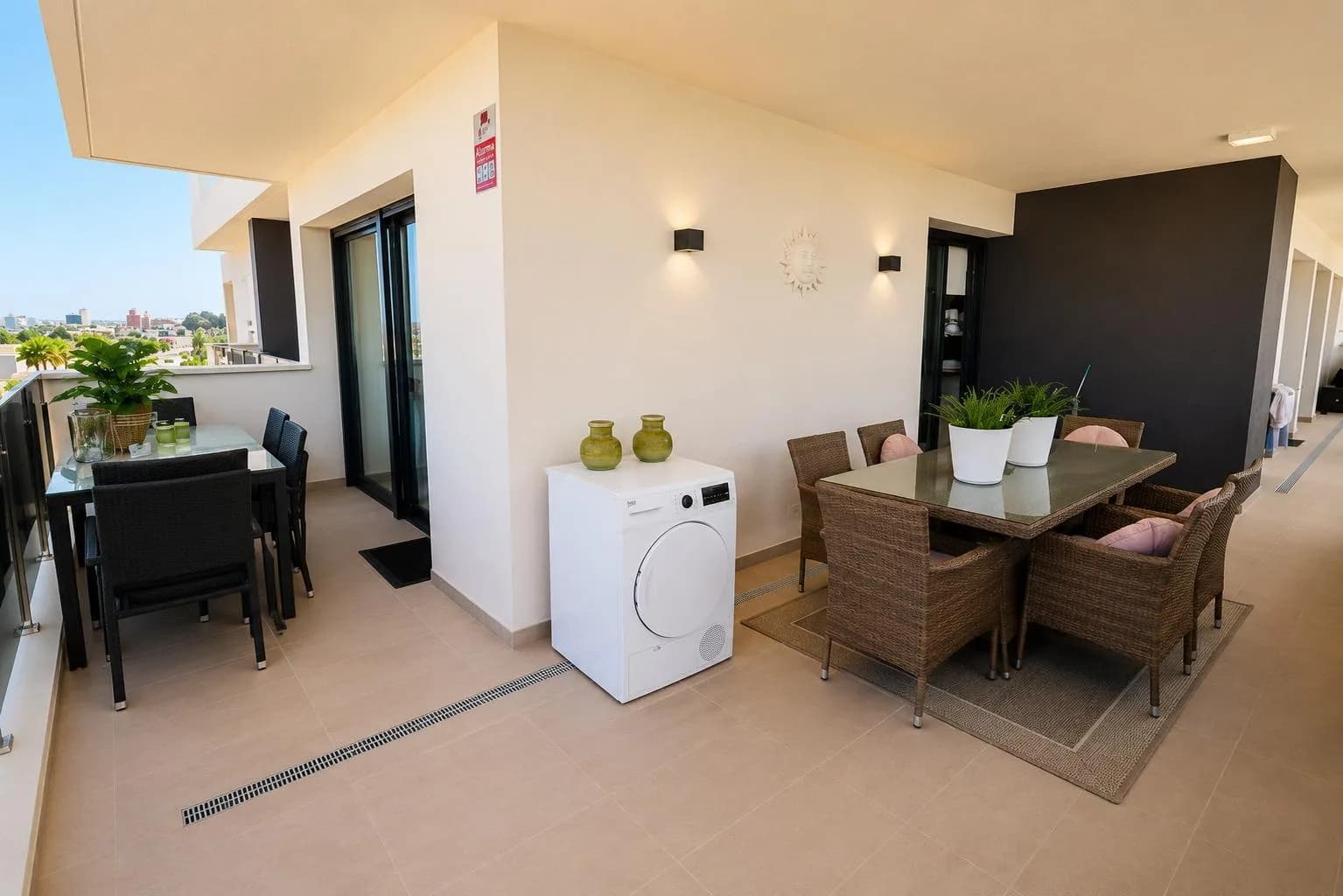 Apartment de 3 dormitorios en venta en Orihuela Costa, Alicante - Image 5