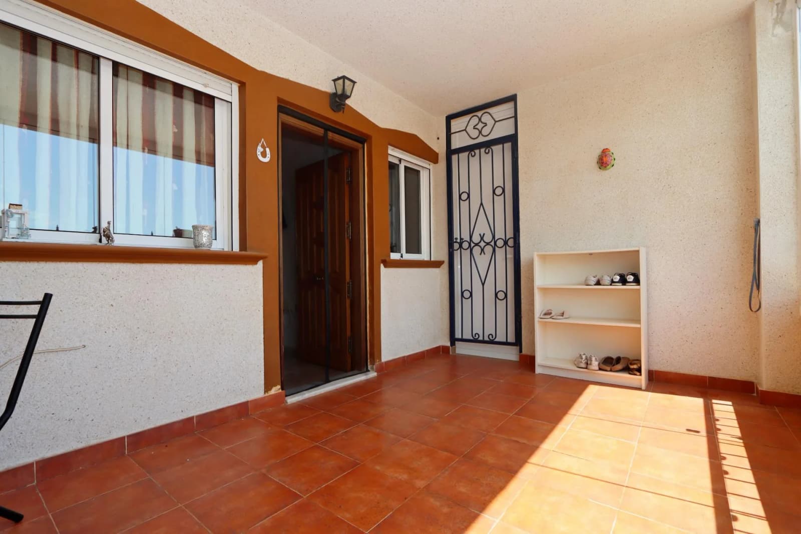 Apartment de 2 dormitorios en venta en Orihuela Costa, Alicante - Image 5