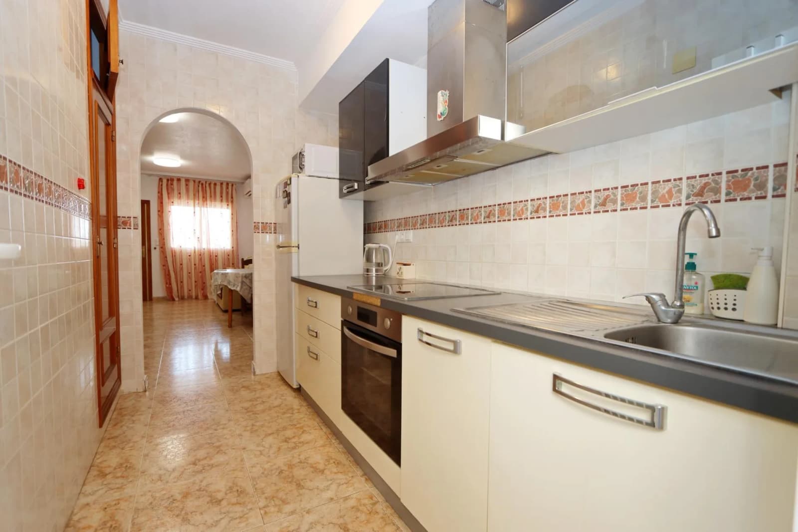 Apartment de 2 dormitorios en venta en Orihuela Costa, Alicante - Image 8