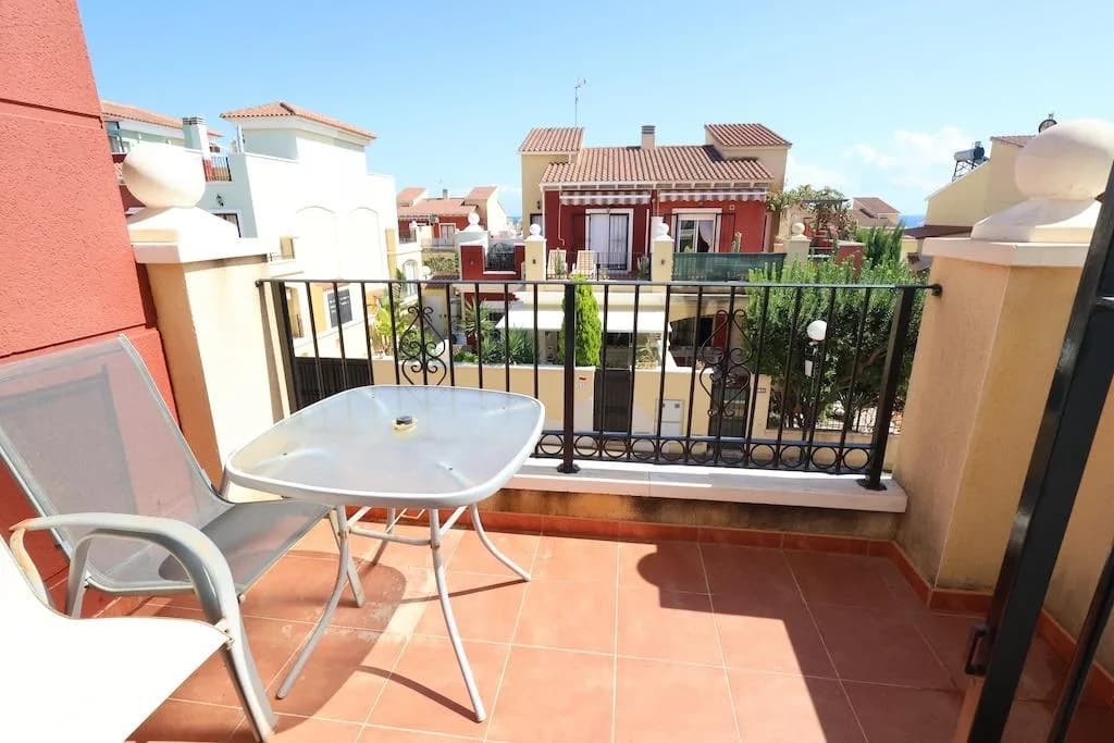 2 Bedroom Apartment for Sale in Torrevieja, Alicante - Image 3