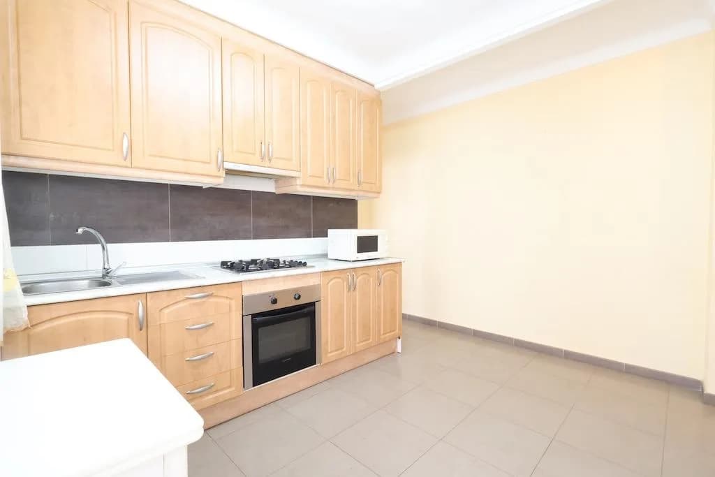 Apartment de 3 dormitorios en venta en Torrevieja, Alicante - Image 2