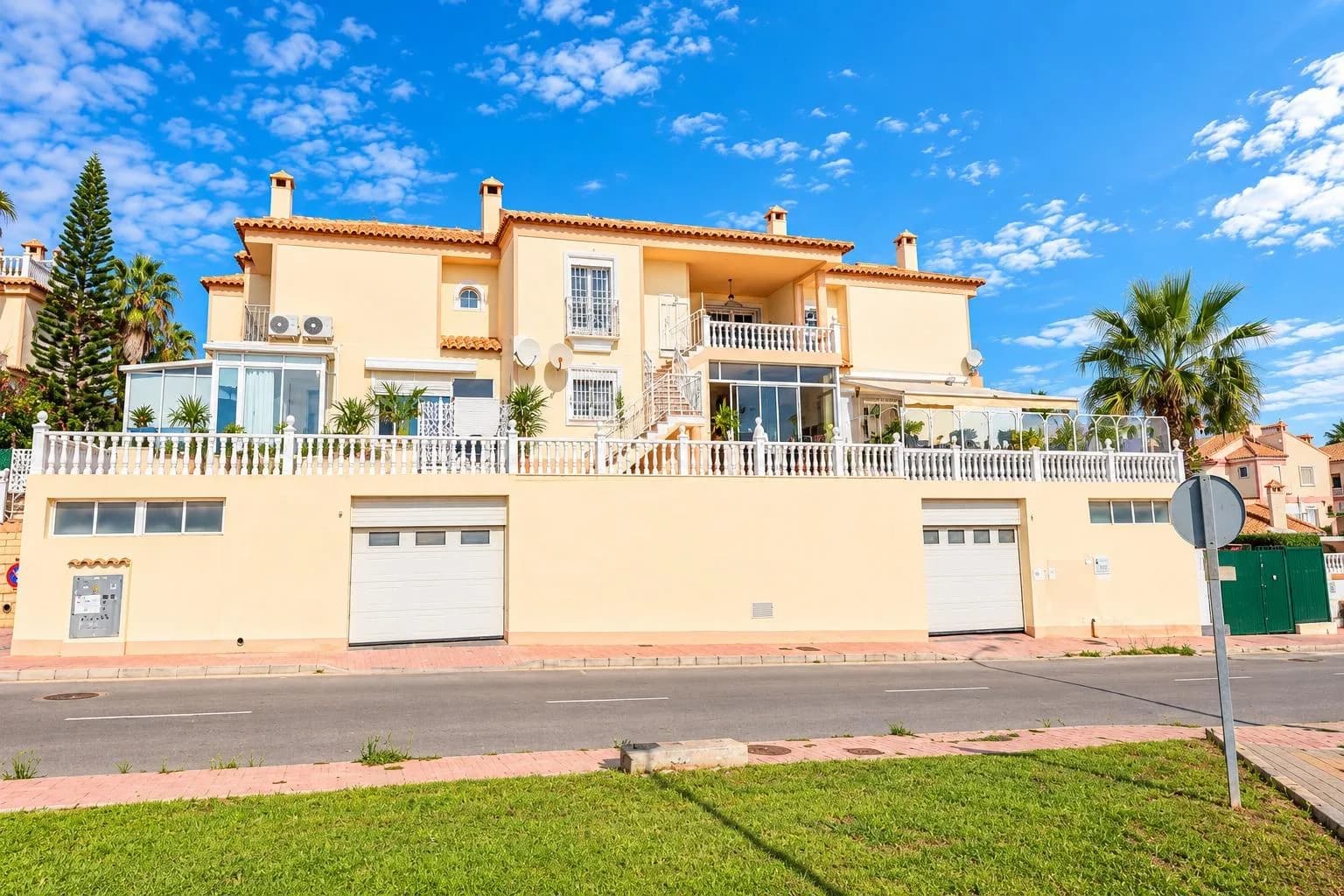 2 Bedroom Apartment for Sale in Torrevieja, Alicante