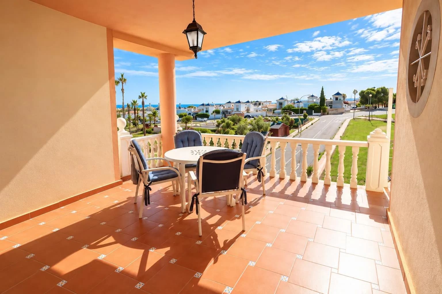 2 Bedroom Apartment for Sale in Torrevieja, Alicante - Image 4
