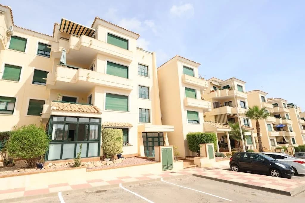 2 Bedroom Apartment for Sale in Orihuela Costa, Alicante - Image 2