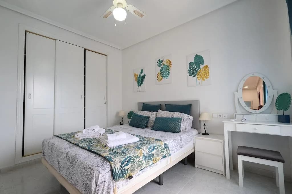 2 Bedroom Apartment for Sale in Orihuela Costa, Alicante - Image 8