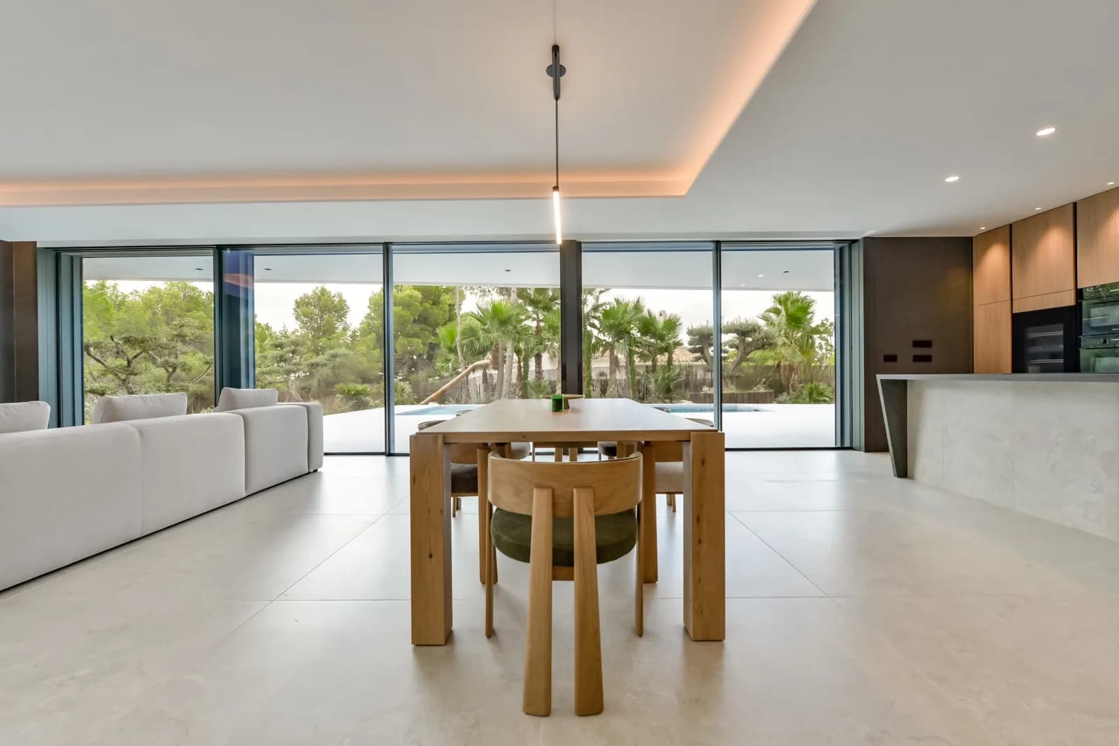 4 Bedroom Villa for Sale in Altea, Alicante - Image 9