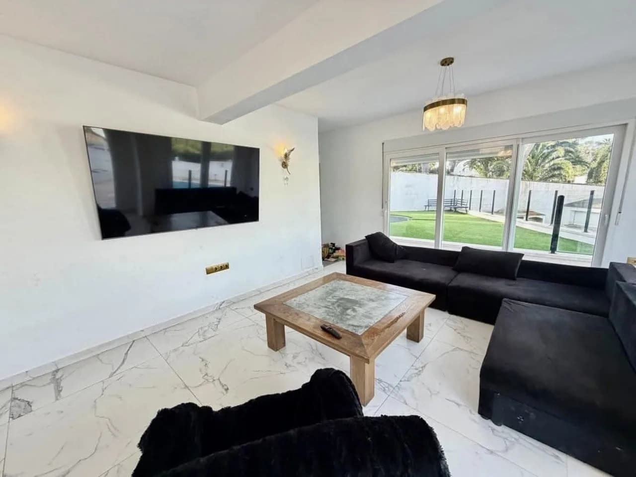 6 Bedroom Villa for Sale in Villamartin, Alicante - Image 9