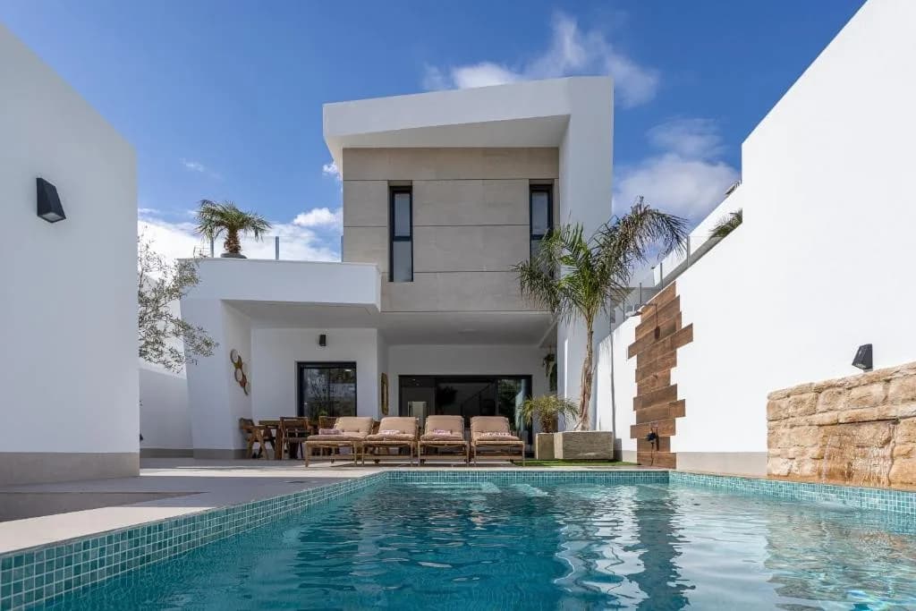 Detached Villa In Dolores