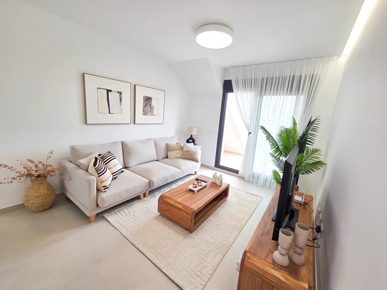 2 Bedroom Villa for Sale in Pilar de la Horadada, Alicante - Image 4