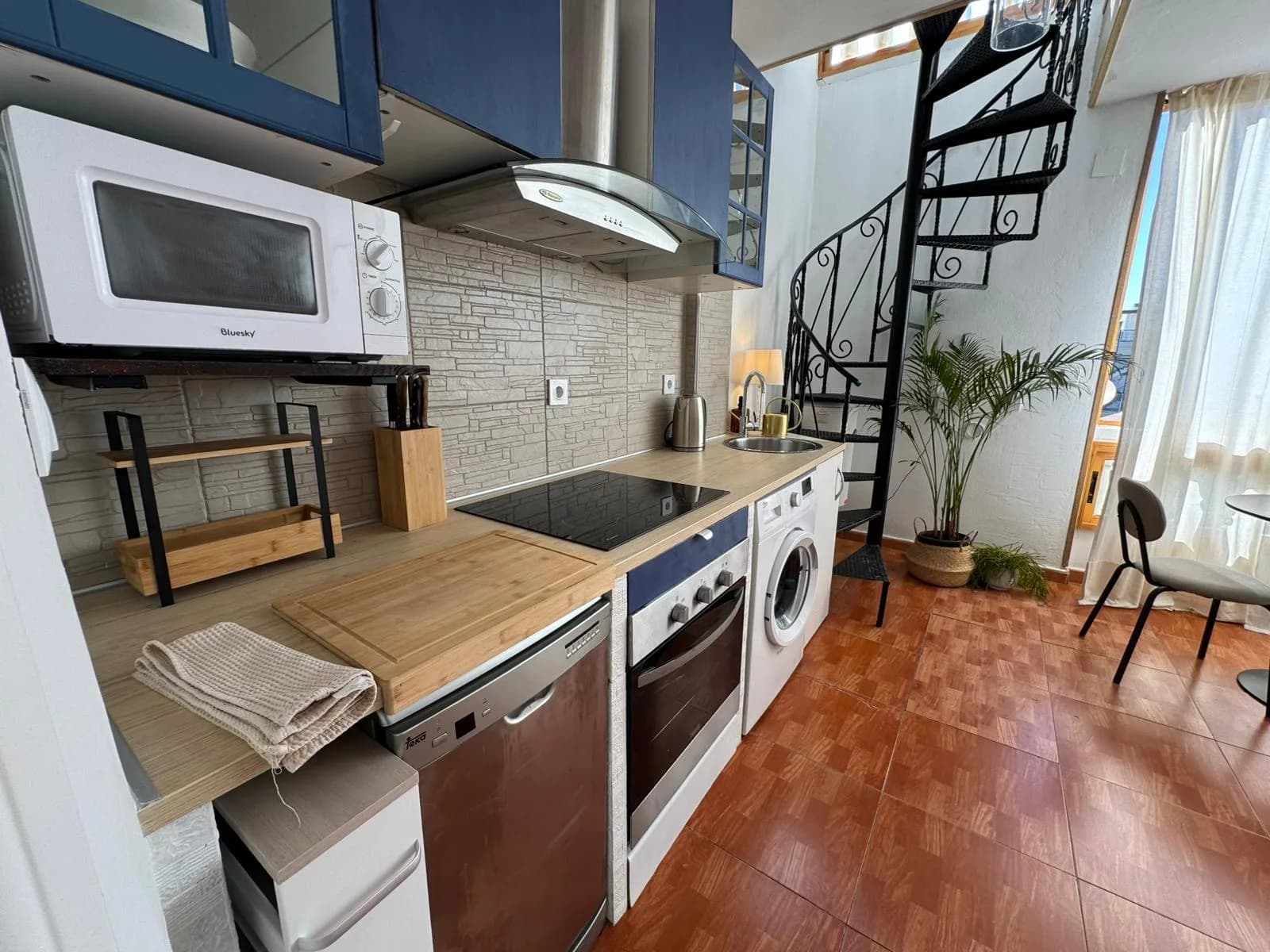 2 Bedroom Bungalow for Sale in Torrevieja, Alicante - Image 8