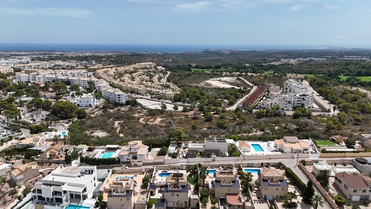 Plot for Sale in Villamartin, Alicante - Image 4