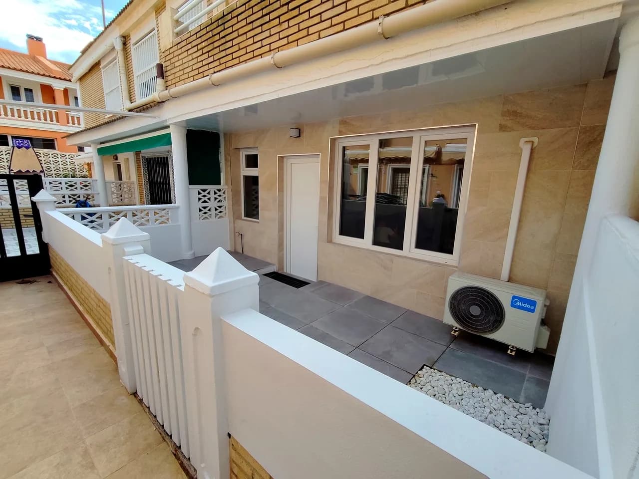 2 Bedroom Apartment for Sale in La Mata, Alicante - Image 2