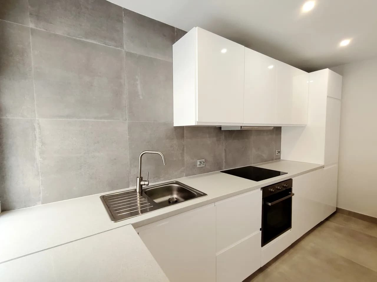 2 Bedroom Apartment for Sale in La Mata, Alicante - Image 4