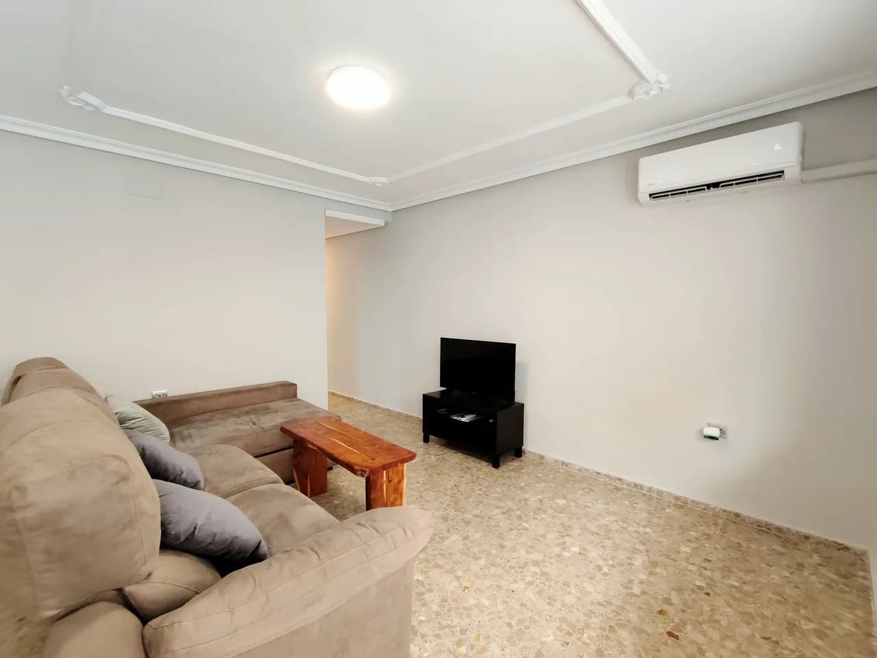 2 Bedroom Apartment for Sale in La Mata, Alicante - Image 6
