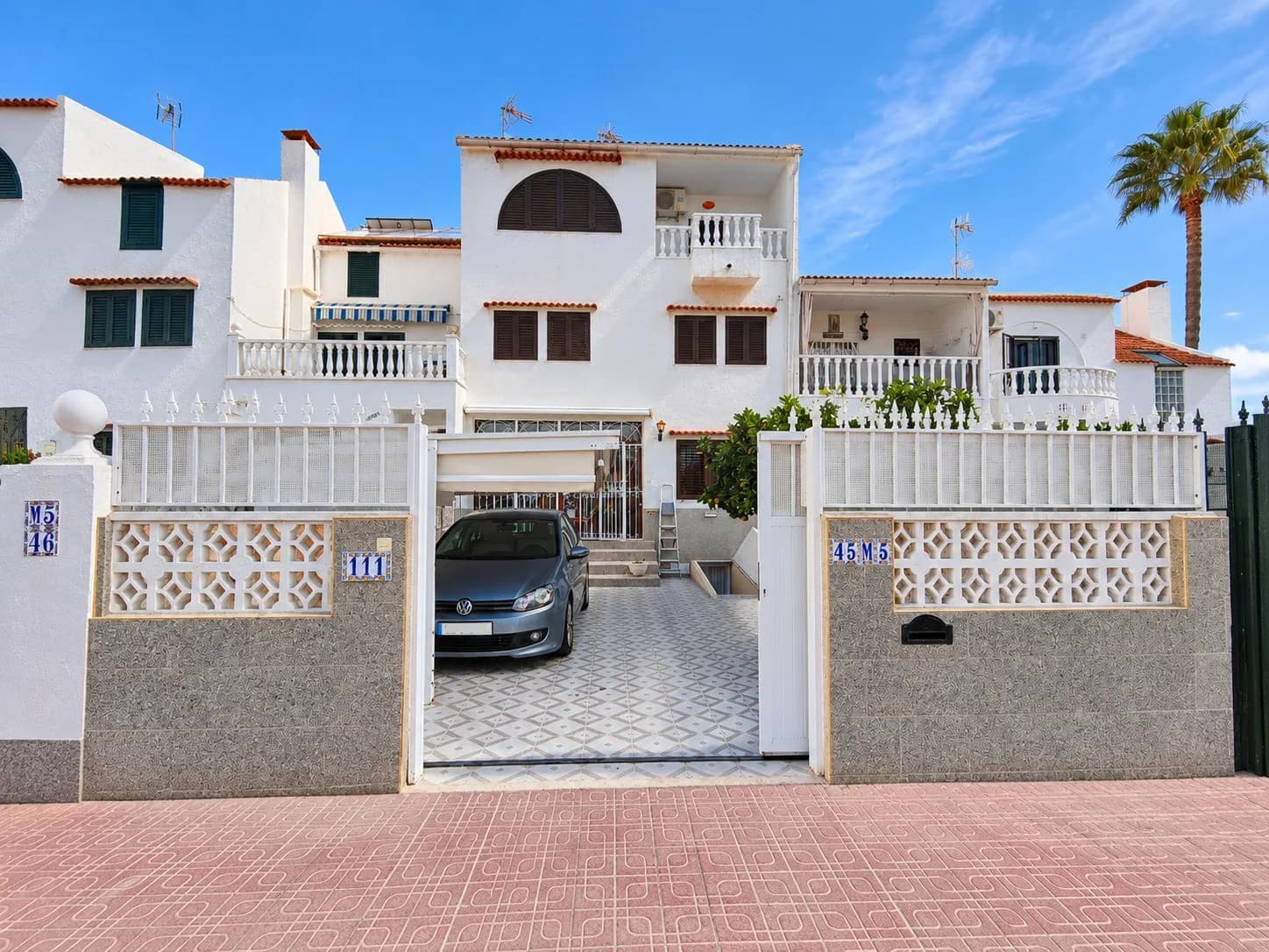 Townhouse de 5 dormitorios en venta en Torrevieja, Alicante