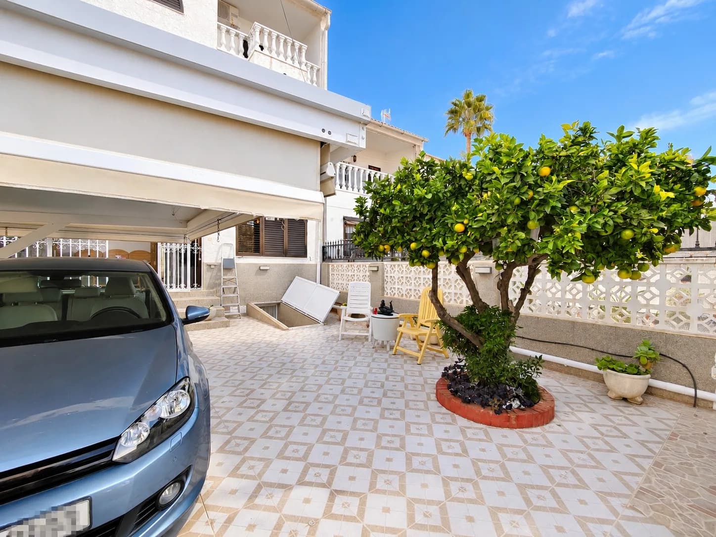 Townhouse de 5 dormitorios en venta en Torrevieja, Alicante - Image 4