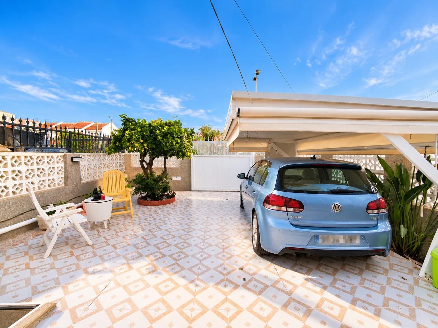 Townhouse de 5 dormitorios en venta en Torrevieja, Alicante - Image 9