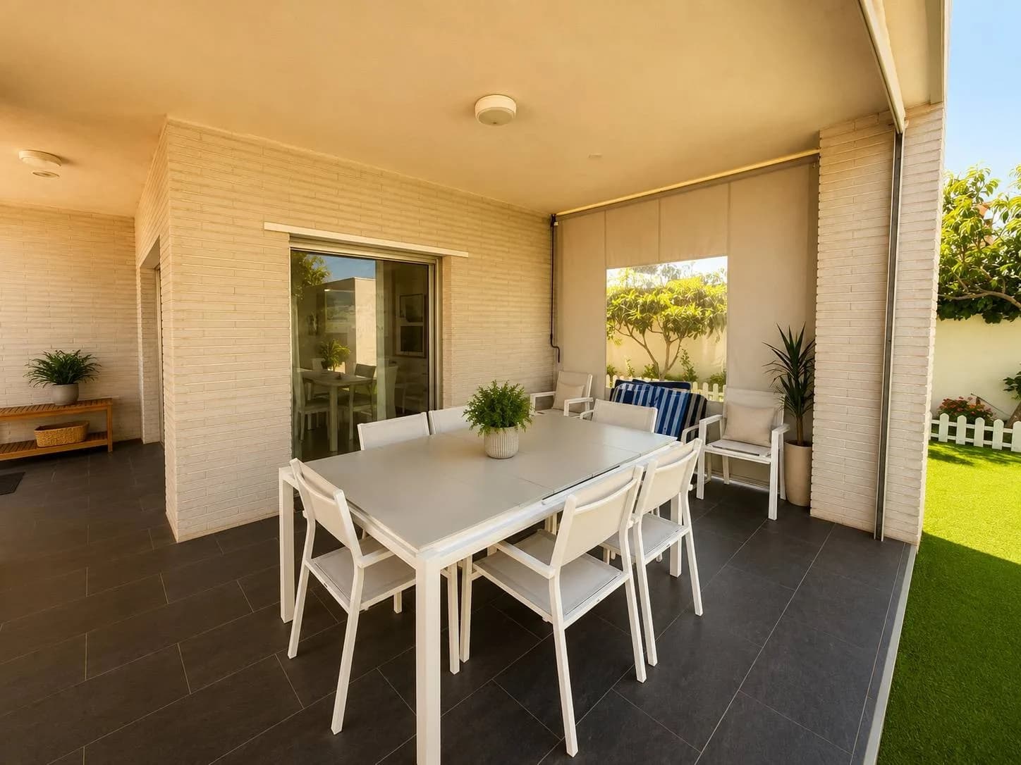 Villa de 5 dormitorios en venta en Torrevieja, Alicante - Image 9