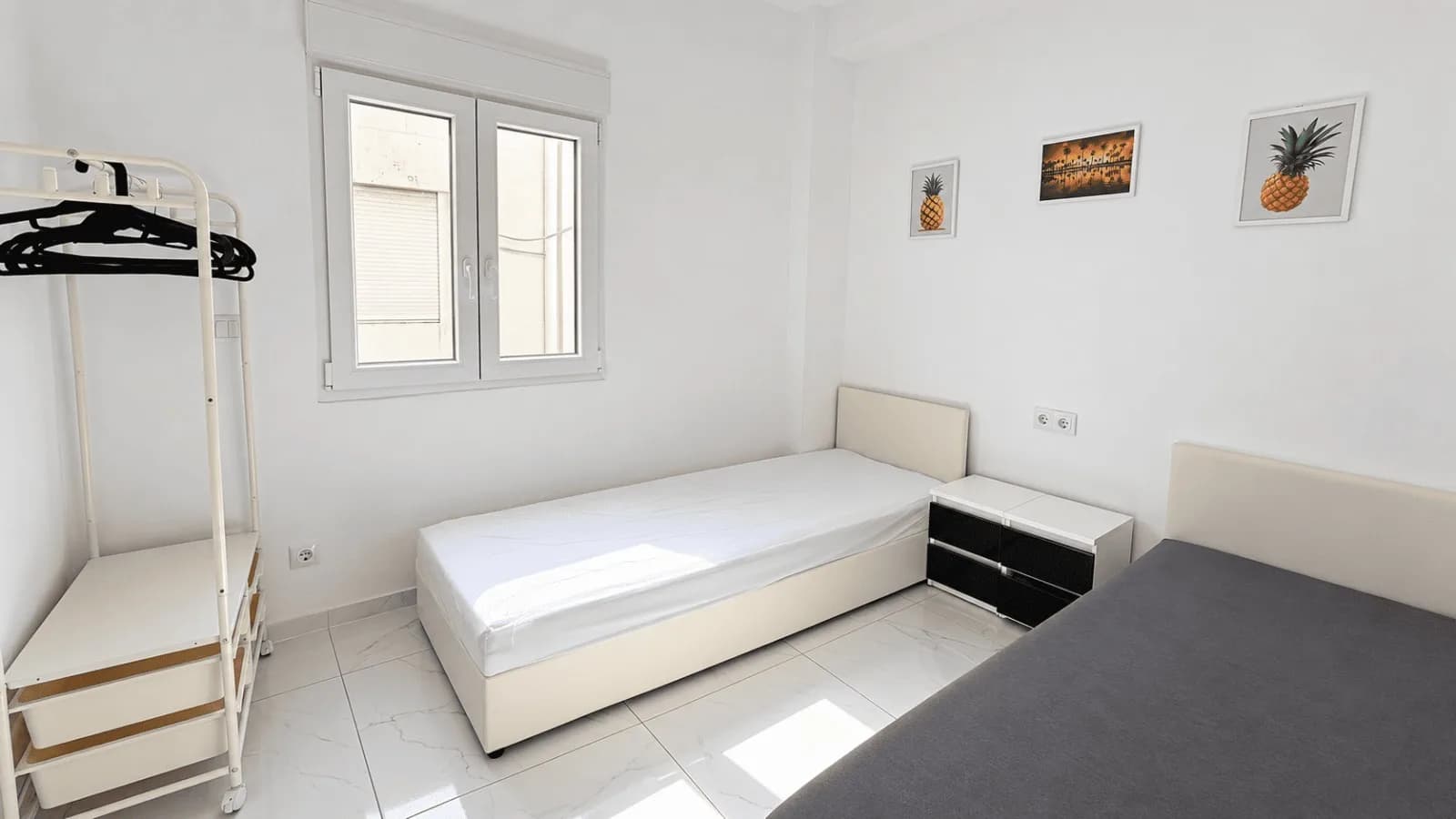Apartment de 3 dormitorios en venta en Torrevieja, Alicante - Image 5