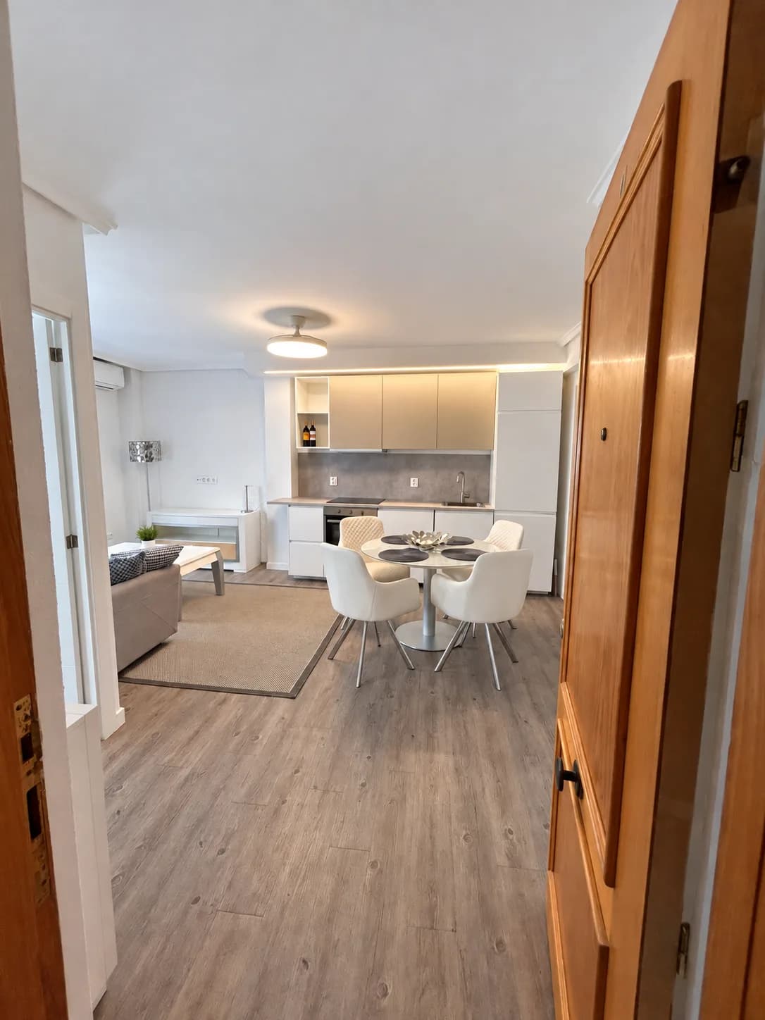 Apartment de 1 dormitorios en venta en Torrevieja, Alicante - Image 3