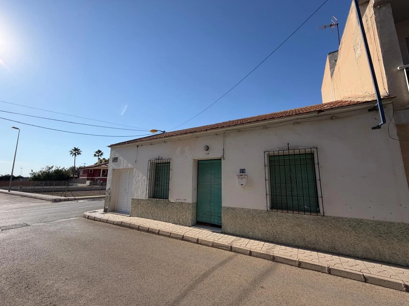 Bungalow de 3 dormitorios en venta en San Bartolome, Alicante - Image 2