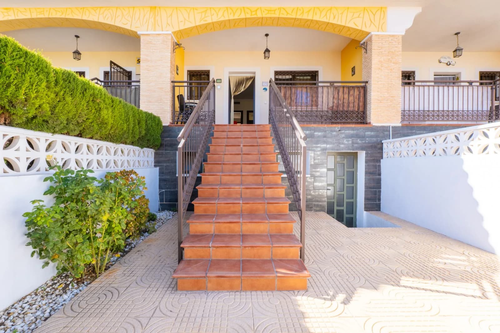 Townhouse de 3 dormitorios en venta en Ciudad Quesada, Alicante / Costa Blanca - Image 3
