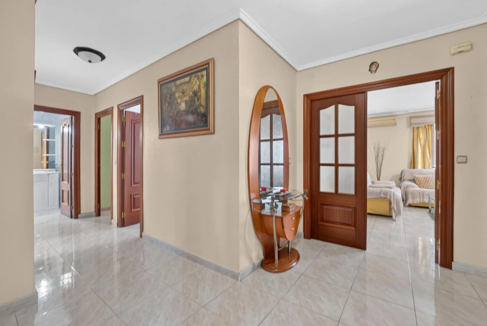 Apartment de 3 dormitorios en venta en Torrevieja, Alicante - Image 4
