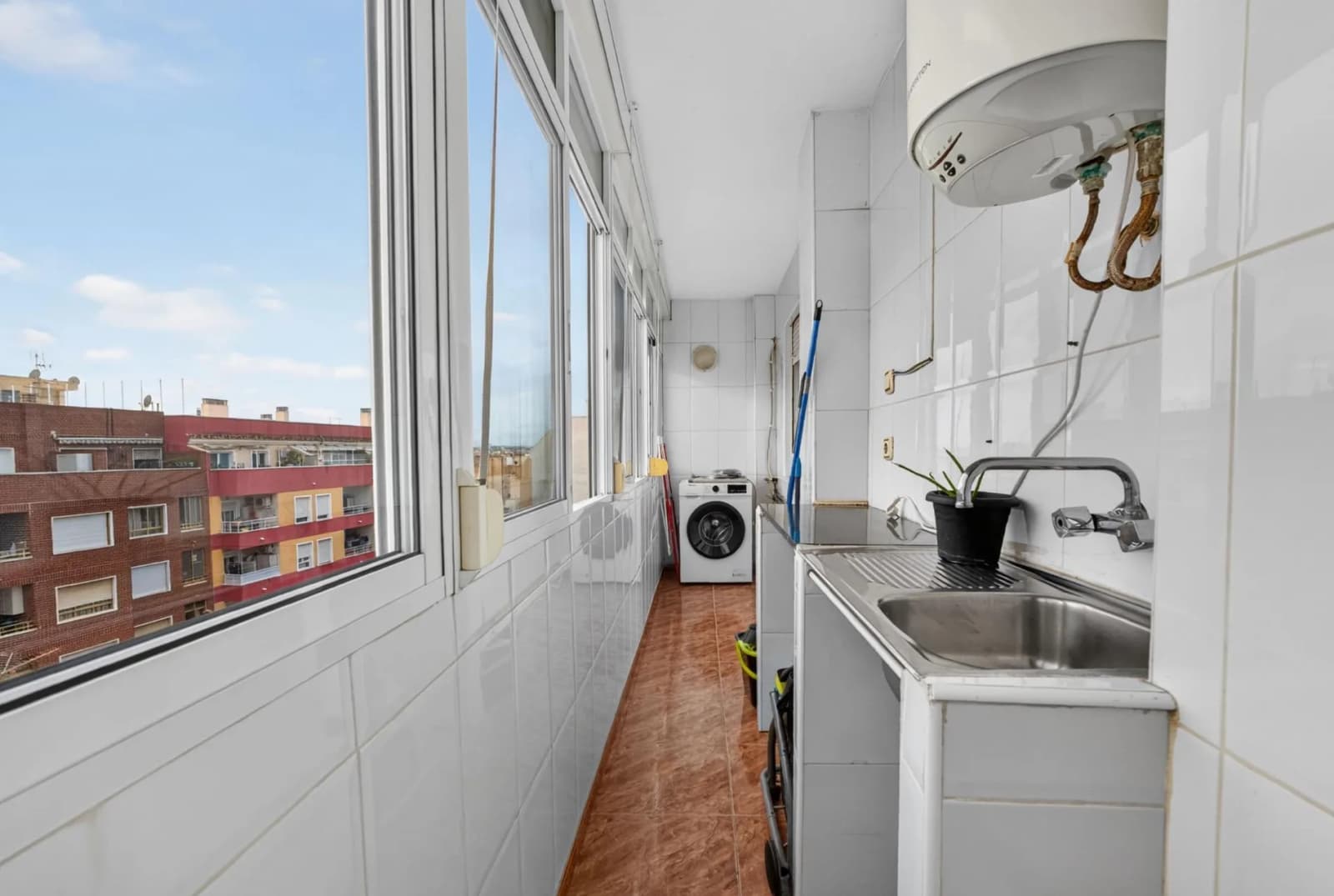 Apartment de 3 dormitorios en venta en Torrevieja, Alicante - Image 7