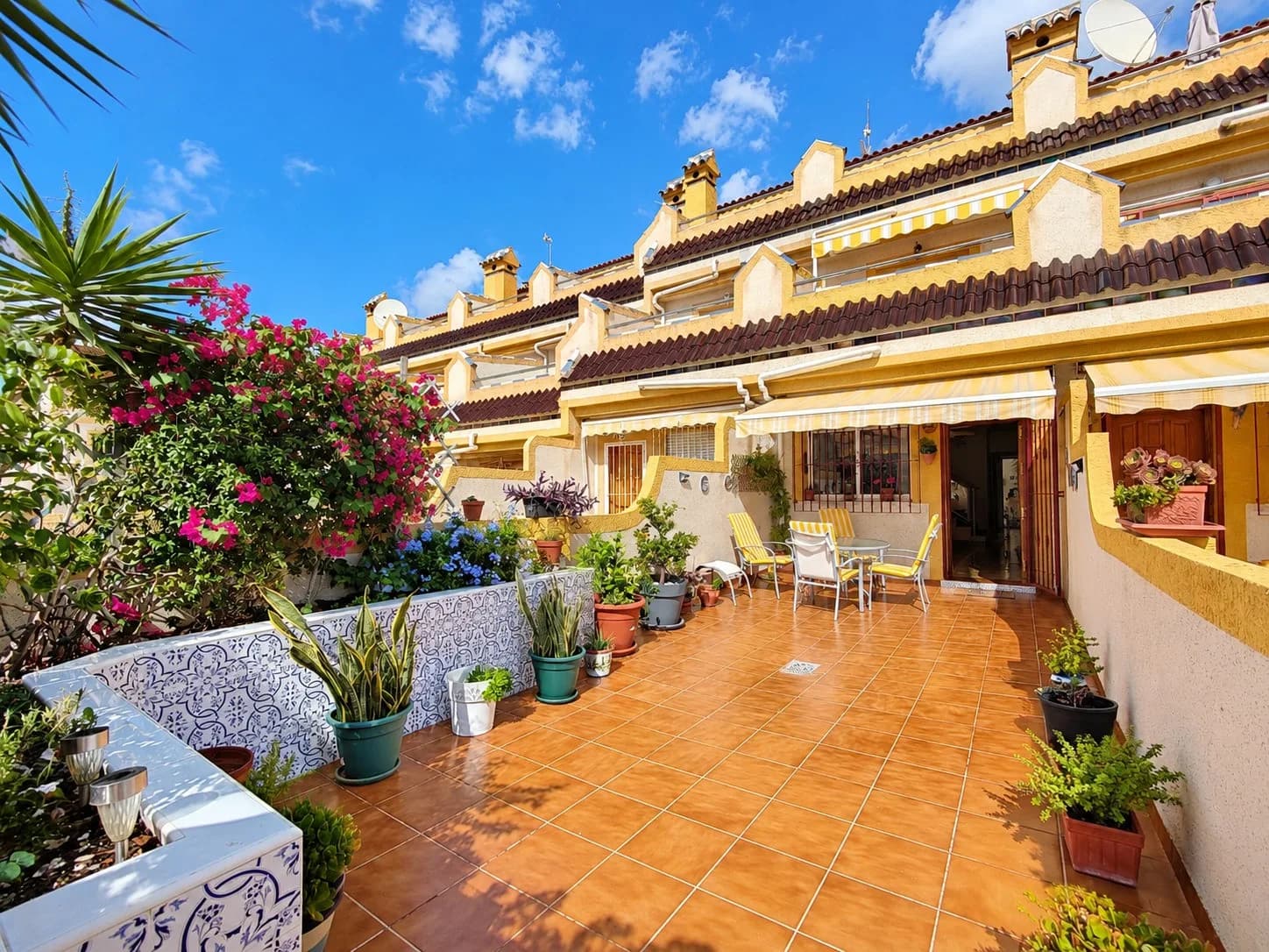 Townhouse de 3 dormitorios en venta en Orihuela Costa, Alicante