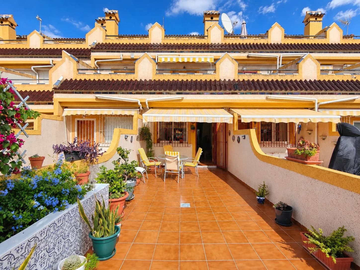 Townhouse de 3 dormitorios en venta en Orihuela Costa, Alicante - Image 2