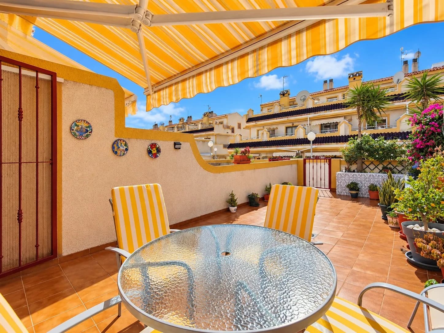 Townhouse de 3 dormitorios en venta en Orihuela Costa, Alicante - Image 7