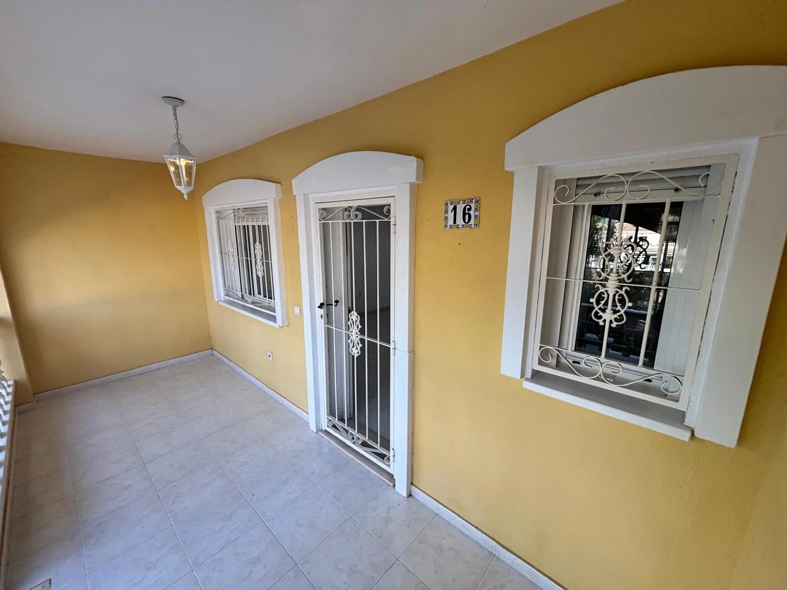 Townhouse de 3 dormitorios en venta en Urbanización Monteazul, Alicante - Image 8