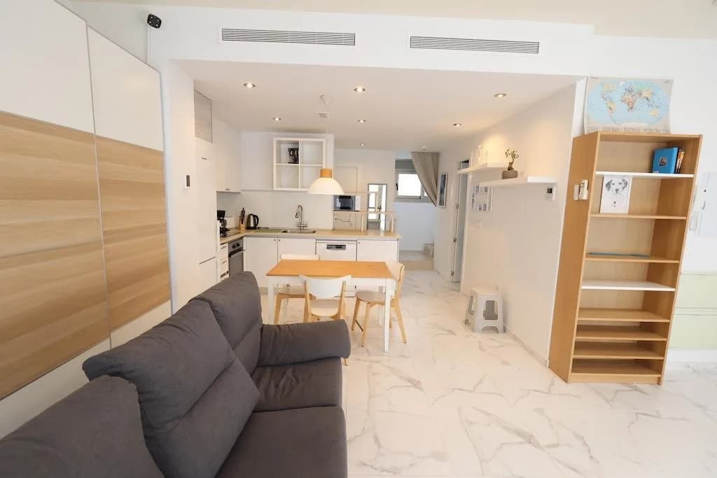 Villa de 3 dormitorios en venta en Orihuela Costa, Alicante - Image 3