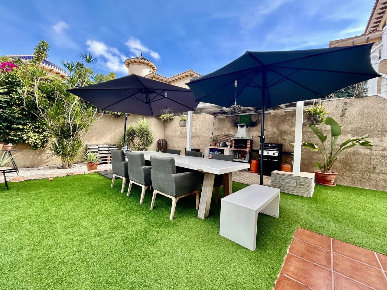Villa de 4 dormitorios en venta en Villamartin, Alicante - Image 5