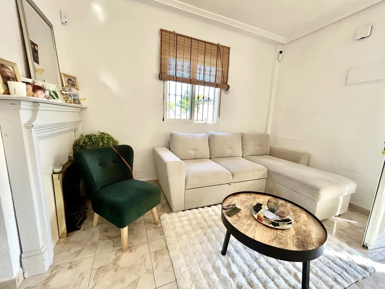 Villa de 4 dormitorios en venta en Villamartin, Alicante - Image 7