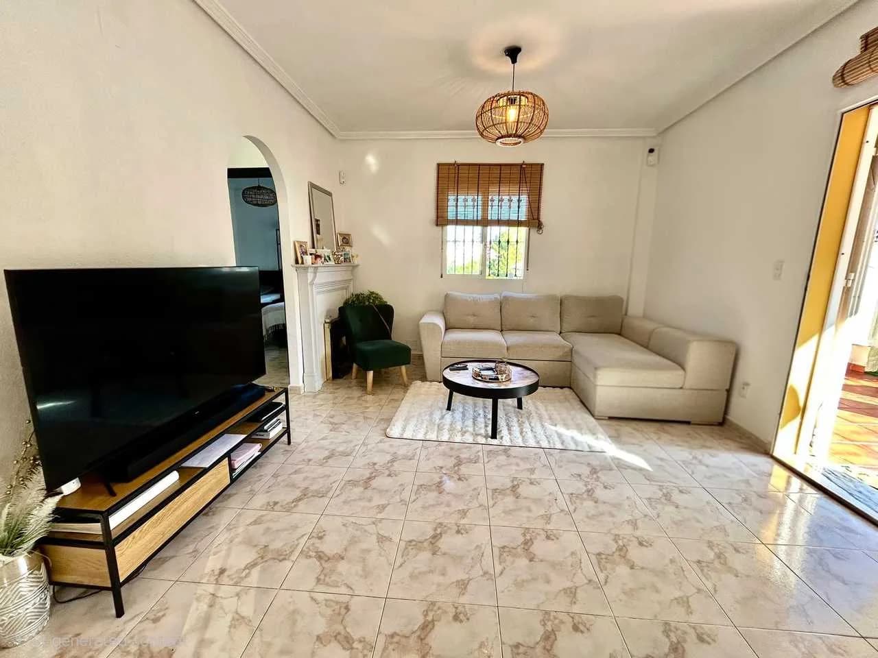 Villa de 4 dormitorios en venta en Villamartin, Alicante - Image 8