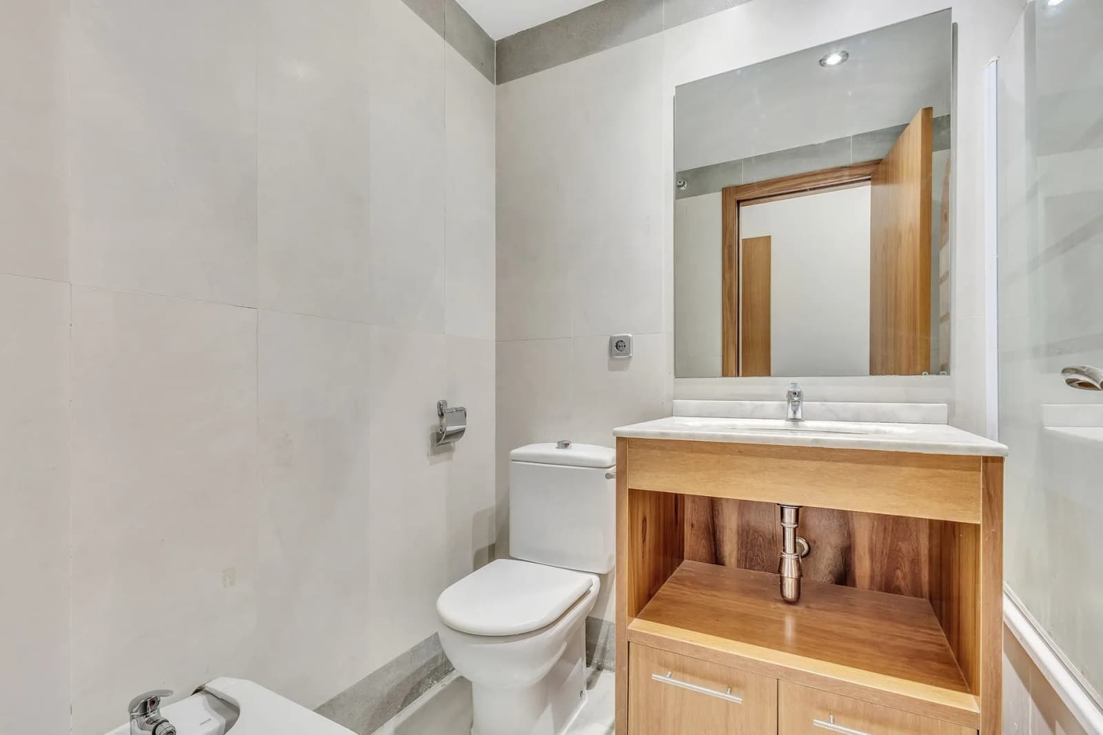 Apartment de 2 dormitorios en venta en Benidorm, Costa Blanca - Image 9