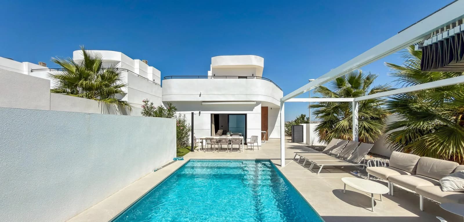 Detached Villa In Rojales - Image 2