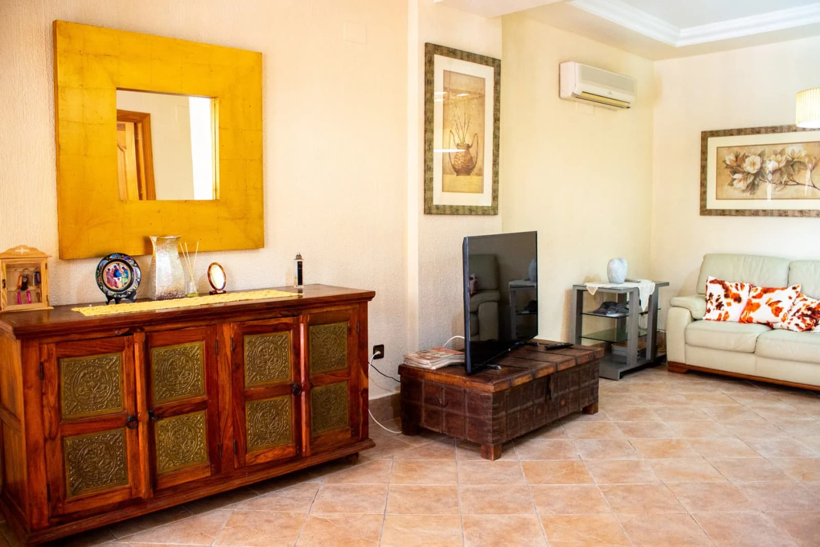 Apartment de 3 dormitorios en venta en Guardamar del Segura, Alicante - Image 5